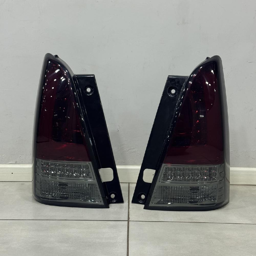 Lexus Style Tail Light Suitable For Toyota Innova 